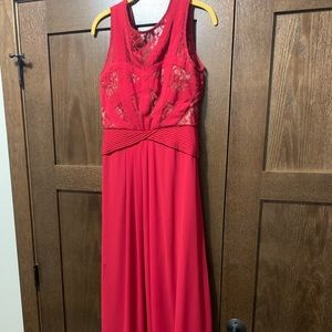 Women’s formal dress. Lace detail top.